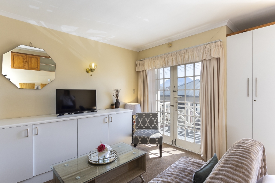 To Let 1 Bedroom Property for Rent in Van Ryneveld Western Cape